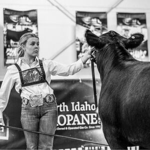 Meet your Posher, Hailey